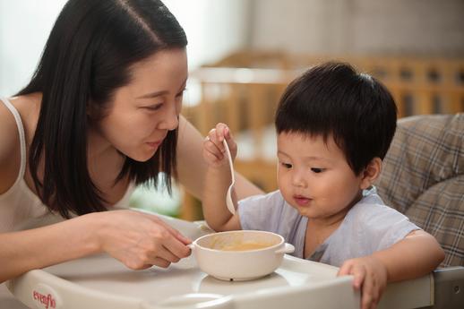 生来靠不到男人的生肖女